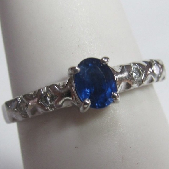 LADIES 14K WHITE GOLD NATURAL BLUE SAPPHIRE AND DIAMOND RING - Picture 1 of 5